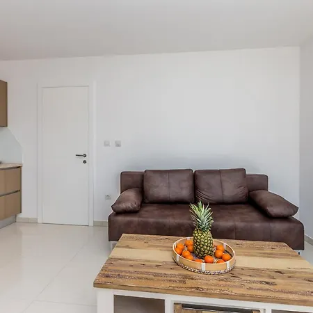 Laganini Iii Apartament *