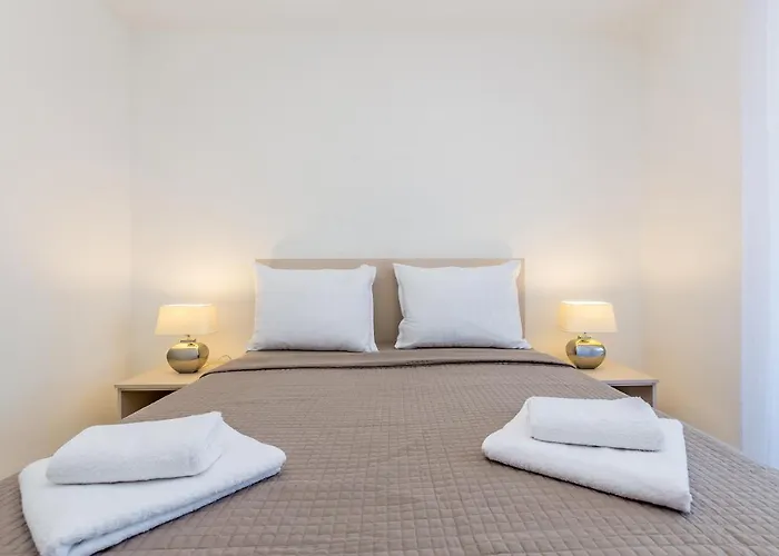 Laganini Iii * 奈维斯